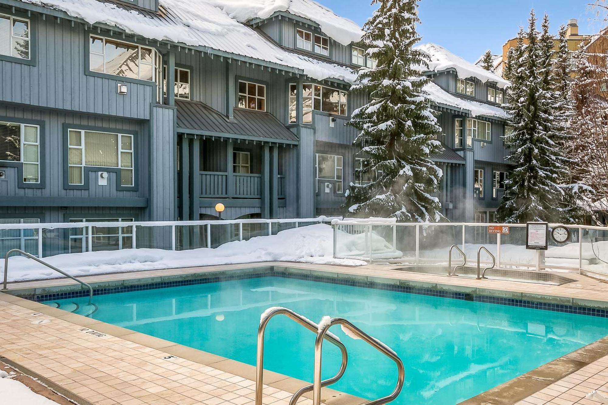 Glacier Lodge Уислър Стая снимка